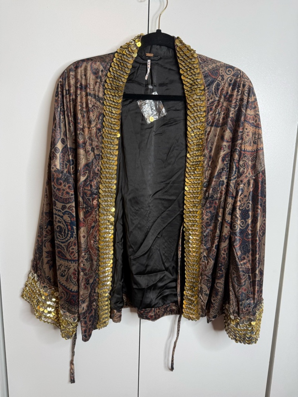 Free People Layla Embellished Kimono Paisley Gold Silver metal sequins XS NWOT - Picture 4 of 11